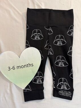H&M - Star Wars  - pull on baby pants. Size 4-6 monts